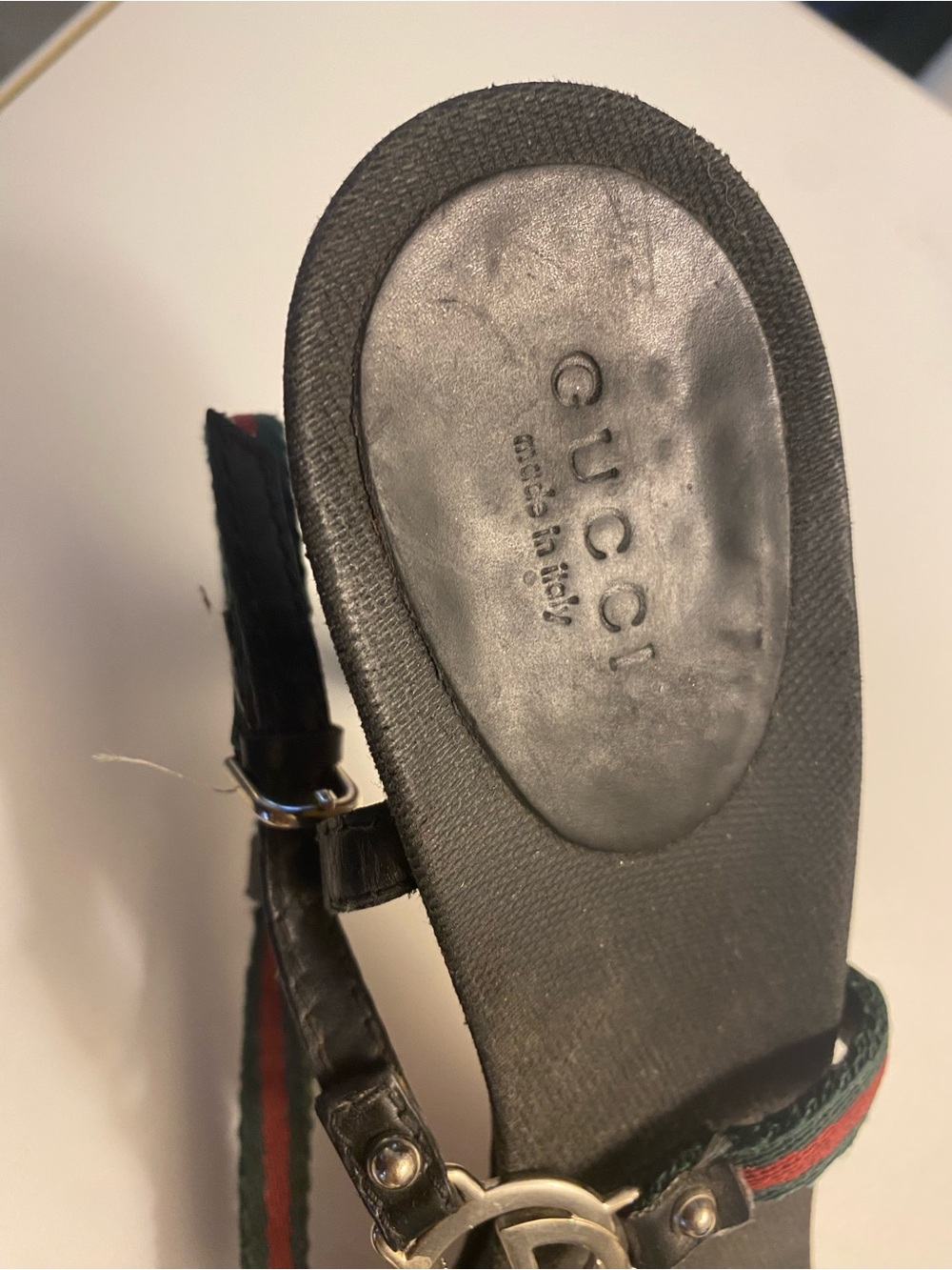 FLAWS Vintage Gucci Heels Size 10 Red Green Logo Hardware Strappy FLAW 90s - Picture 3 of 17
